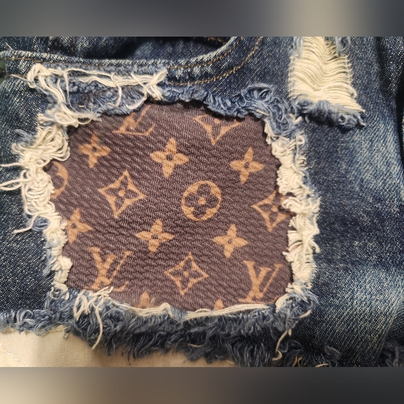 Kids- Girls Size 7 Distressed Denim Shorts - Picture 4 of 7